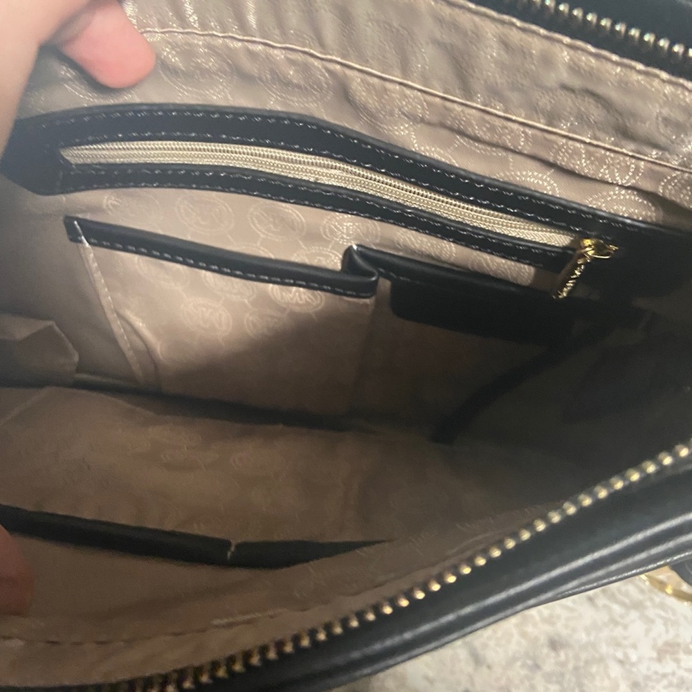 Micheal Kors Cheetah Print Crossbody Bag - Picture 10 of 10
